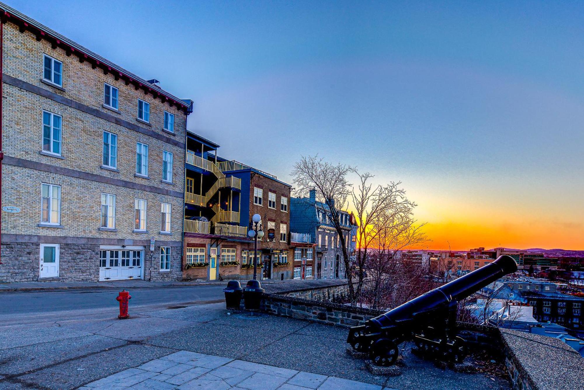 North House - Hotel Automatise Manoir Des Remparts ควิเบกซิตี้ ภายนอก รูปภาพ